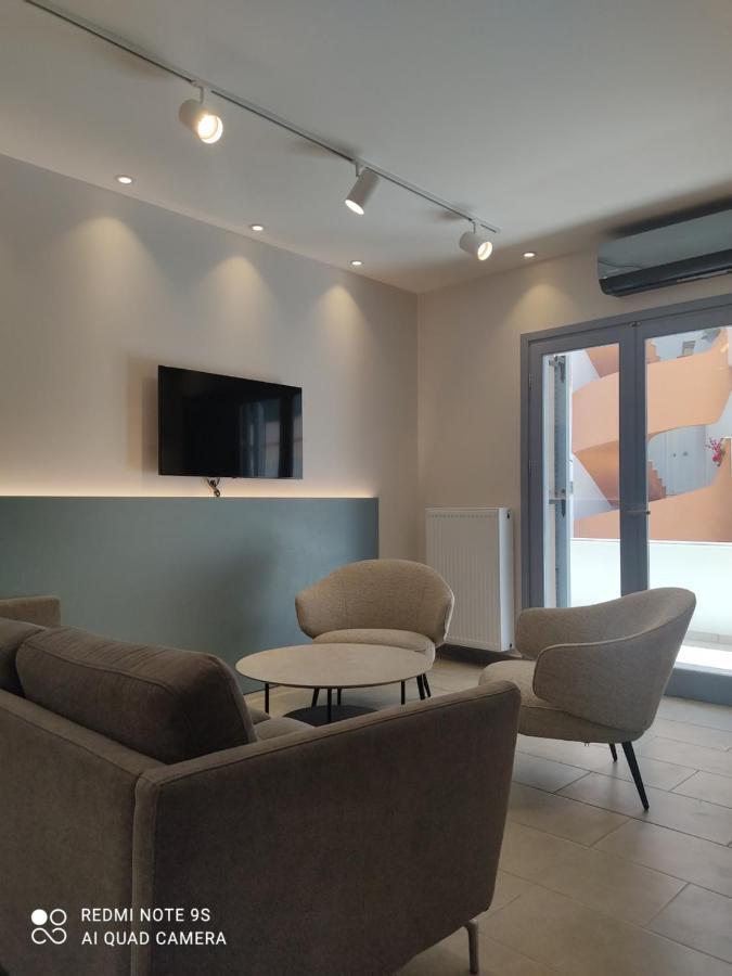Blue Rose Luxury And Comfort Apartment At The Centre Of Preveza Exterior photo